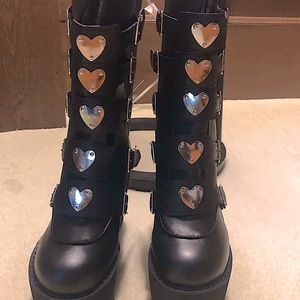 Black Platform Boots Heart Belt Buckle Demonia